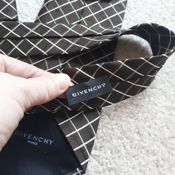 GIVENCHY PARIS / Men's 100% Silk Tie - Brown, Green & White - Picture 3 of 7